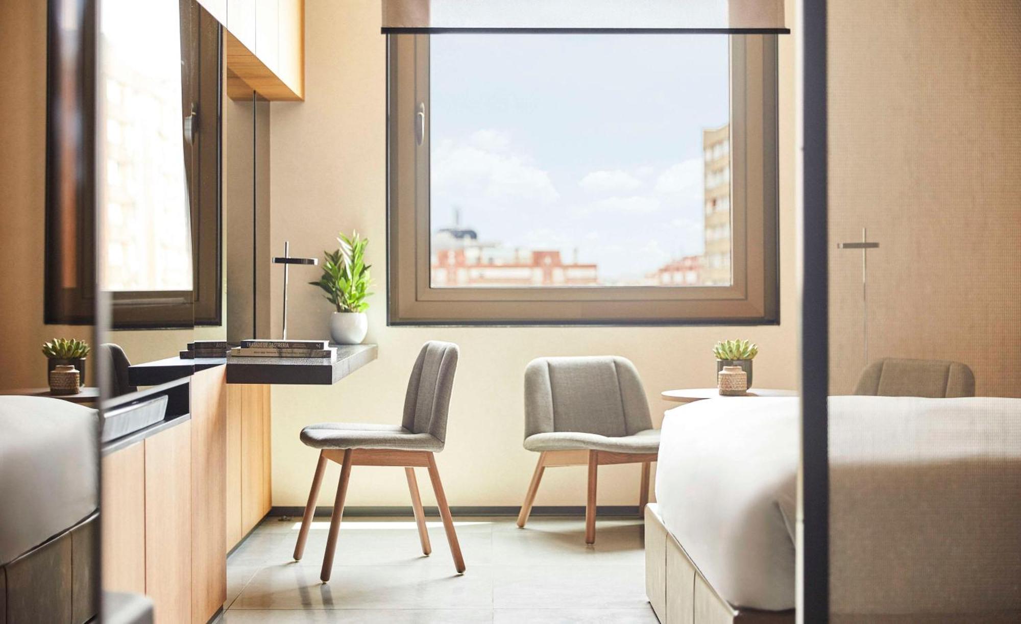 호텔 소피아 바르셀로나 - 인 더 언바운드 컬렉션 바이 하얏트 외부 사진 A typical studio apartment